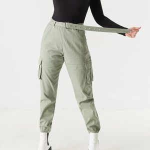 Relaxed Woven Belted Cargo Jogger